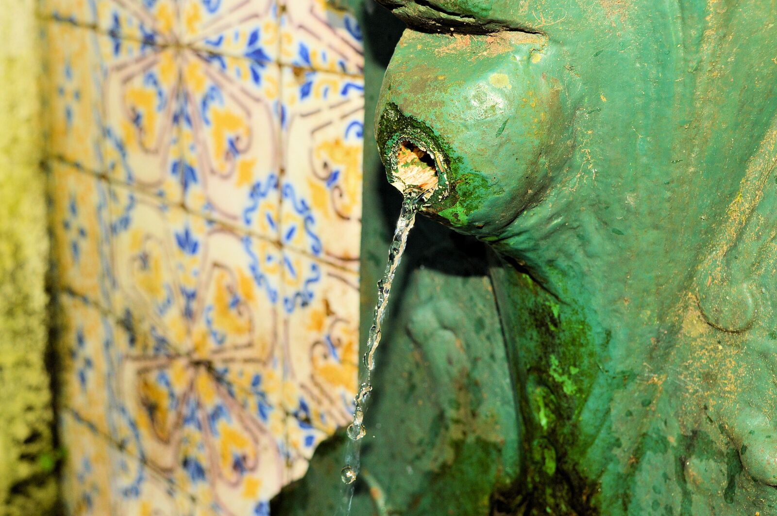 Nikon D3200 sample photo. Architecture, old fountain, water photography