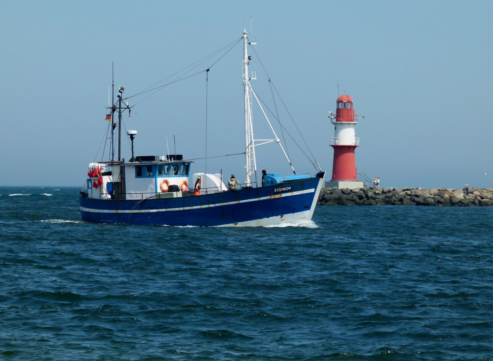 Panasonic Lumix DMC-FZ100 sample photo. Cutter, fishing, warnemünde photography