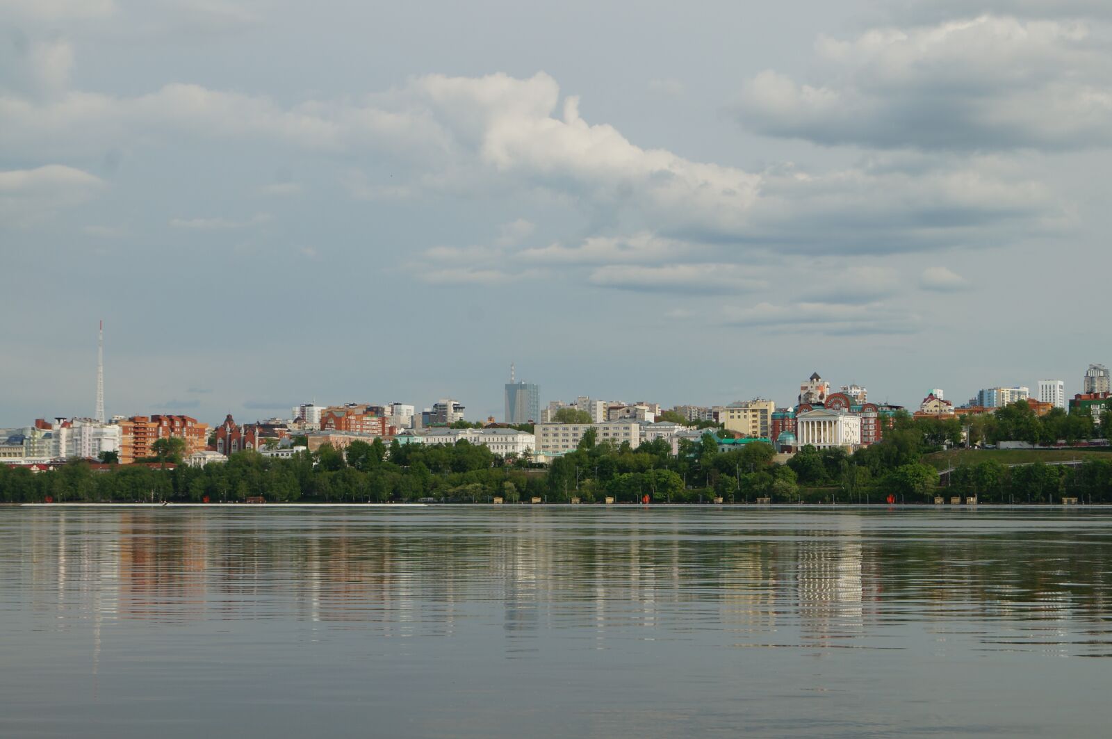 Sony SLT-A57 sample photo. City, river, kama photography