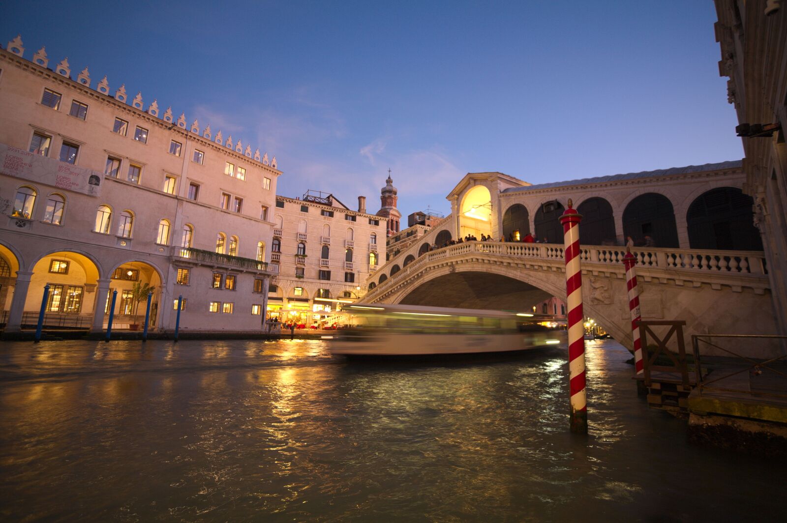 Canon EOS 5D sample photo. Architecture, travel, waters photography