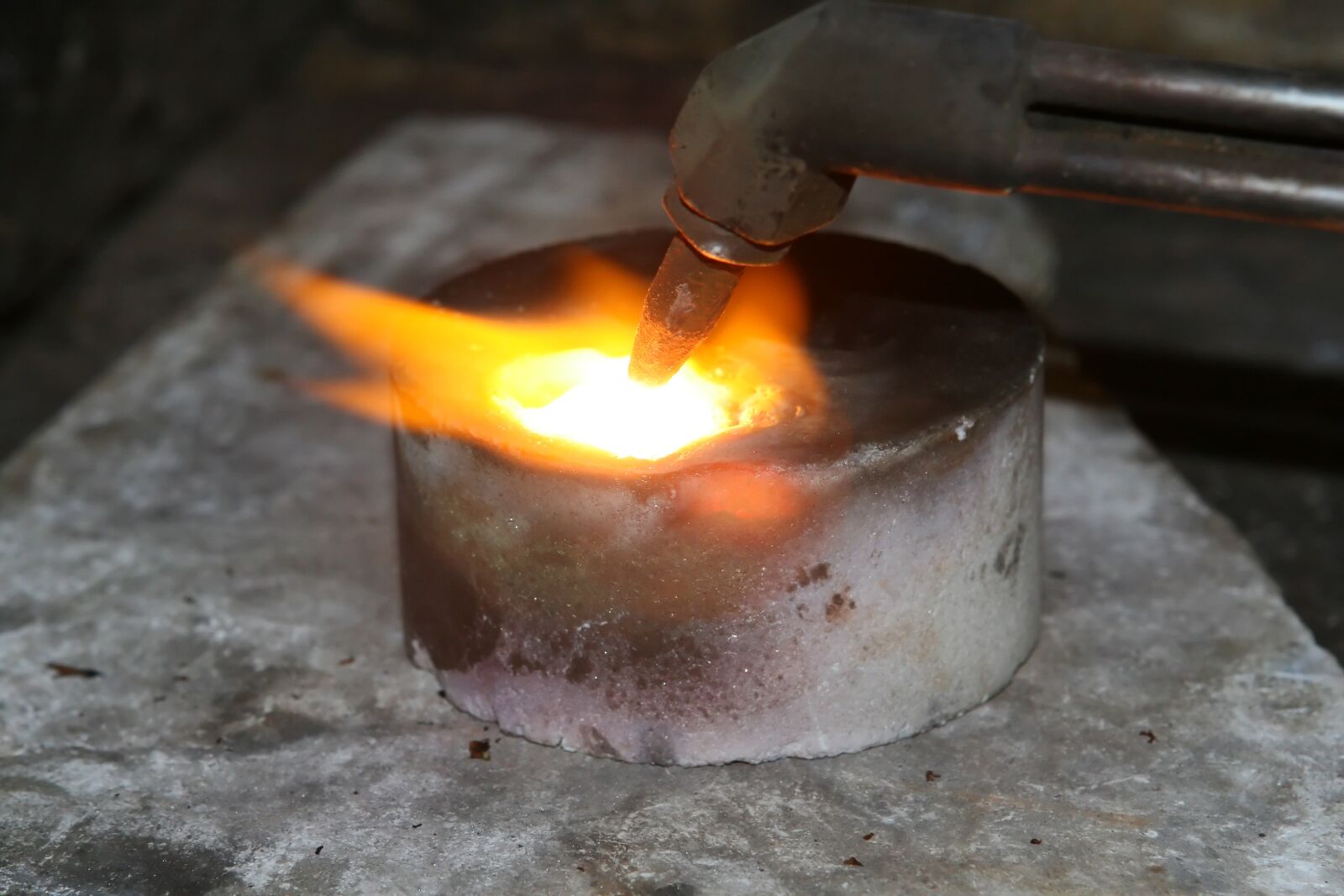 Canon EOS 30D sample photo. Acetylene, aluminium, aluminum photography