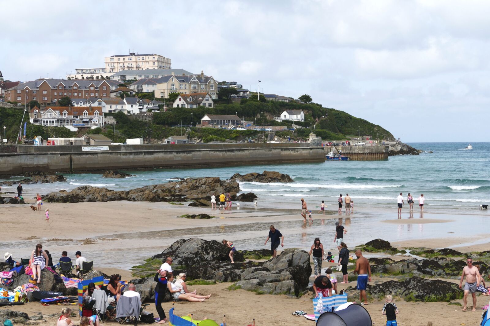 Panasonic Lumix DMC-FZ1000 sample photo. Newquay, cornwall, england photography