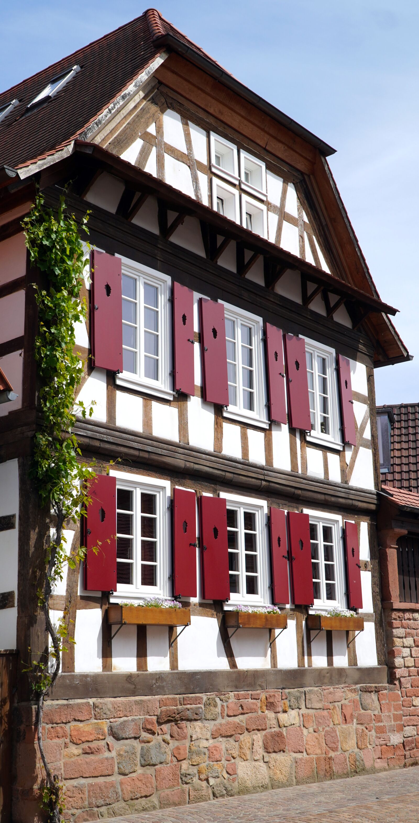 Sony E PZ 18-105mm F4 G OSS sample photo. Truss, fachwerkhaus, architecture photography