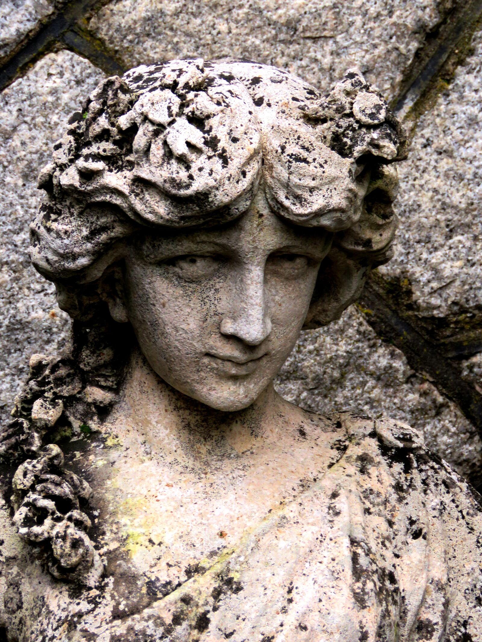 Canon PowerShot SX60 HS sample photo. Statue, woman, figurine photography