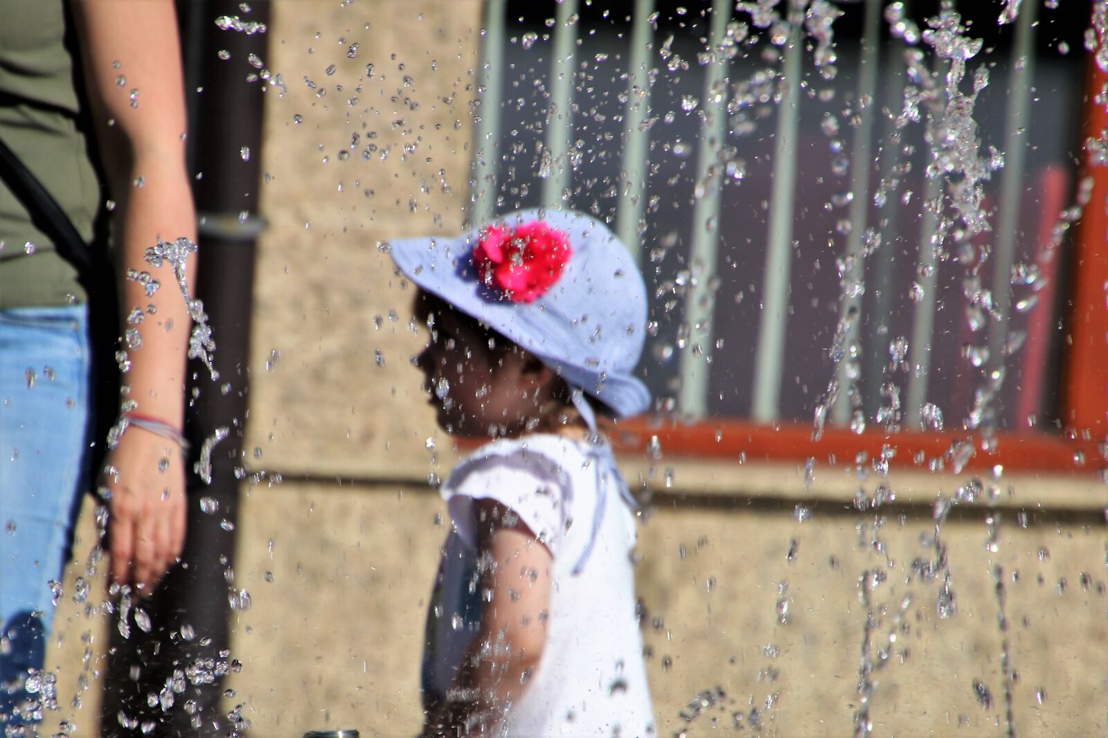 Canon EOS 80D sample photo. Fountain, summer, water photography