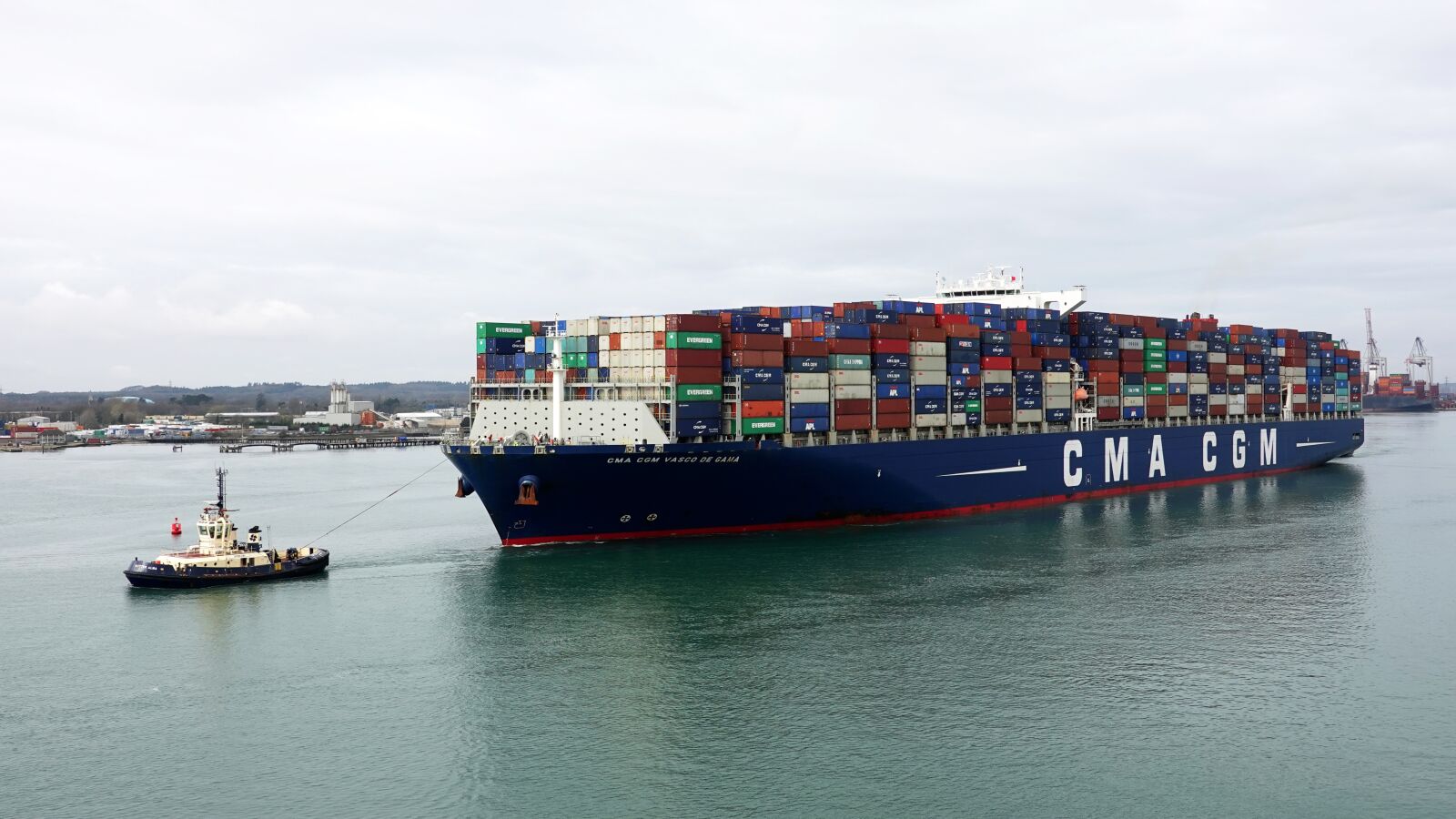 Sony Cyber-shot DSC-RX100 VI sample photo. Container ship, cargo ship photography