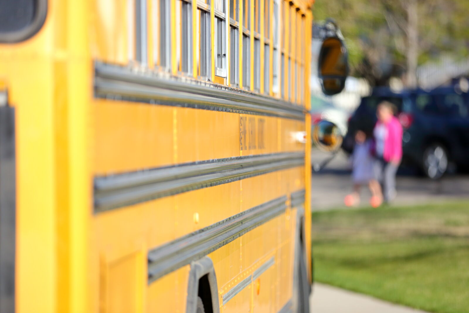 Canon EOS 5D Mark III sample photo. School, bus photography