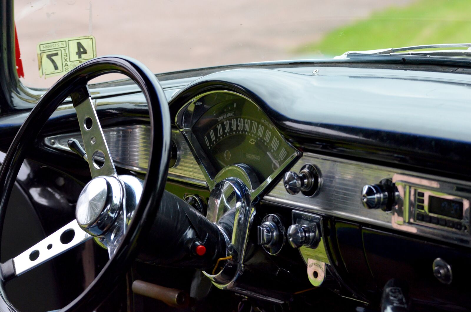 Nikon D5100 sample photo. Chevrolet, steering wheel, dashboard photography