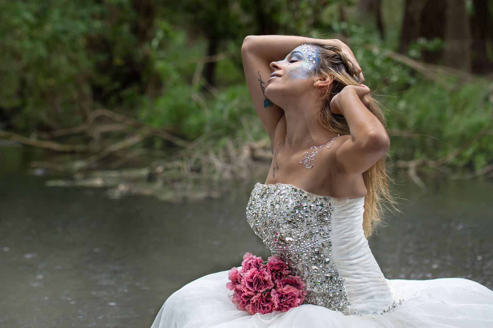 Canon EOS 5D Mark IV sample photo. Bride, dress, romantic photography