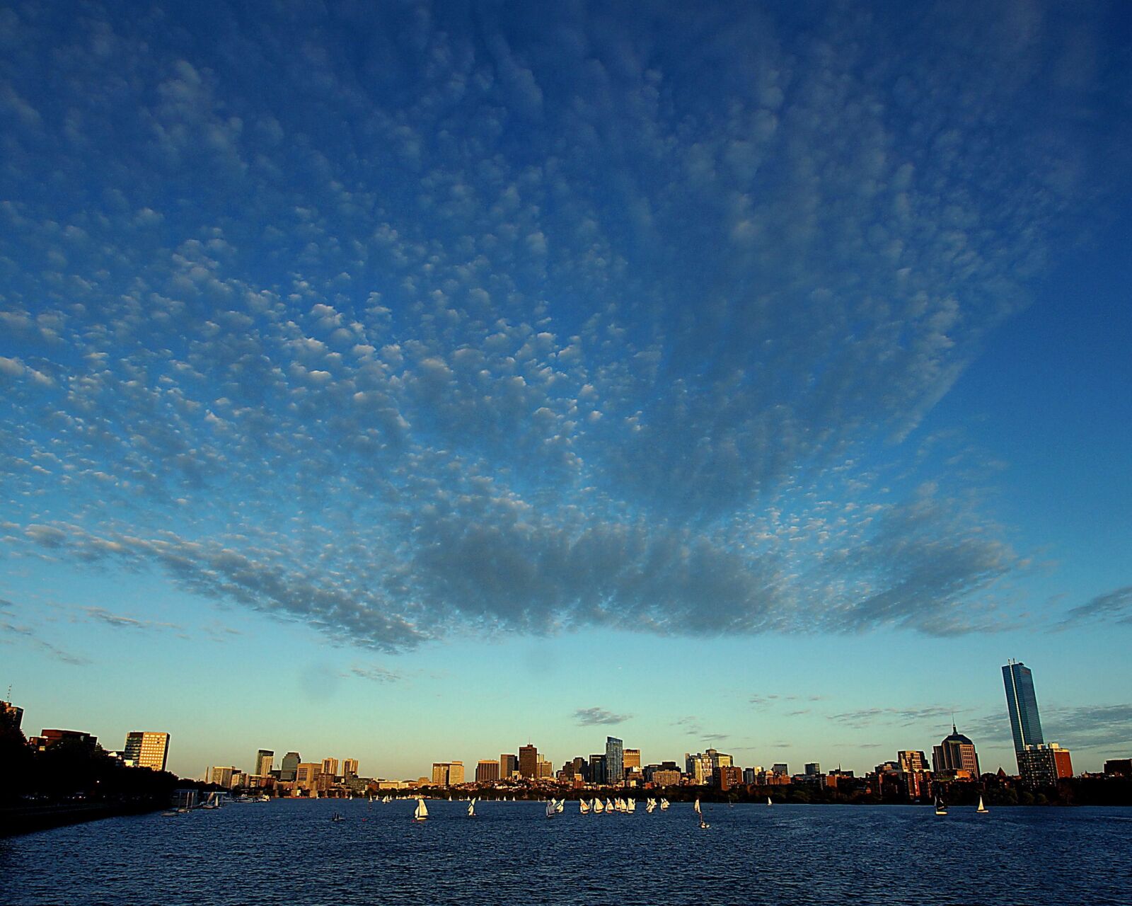 10-20mm F3.5 sample photo. Usa, boston, sky photography