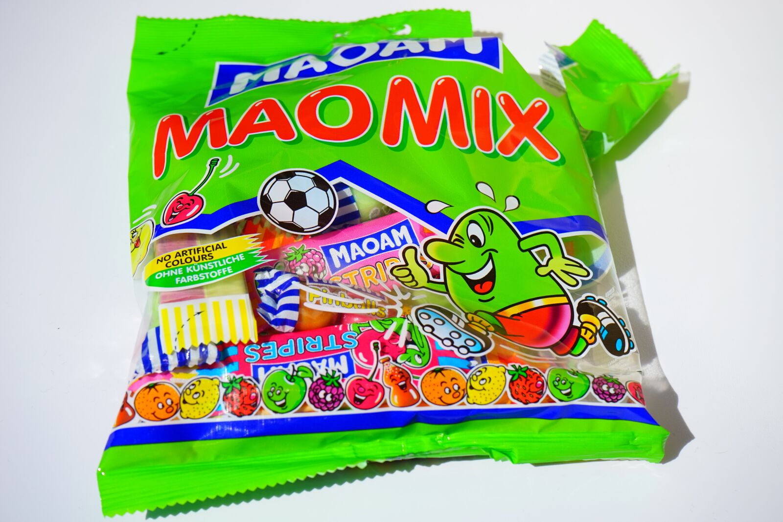 Sony a7 sample photo. Bag, candy bag, maoam photography