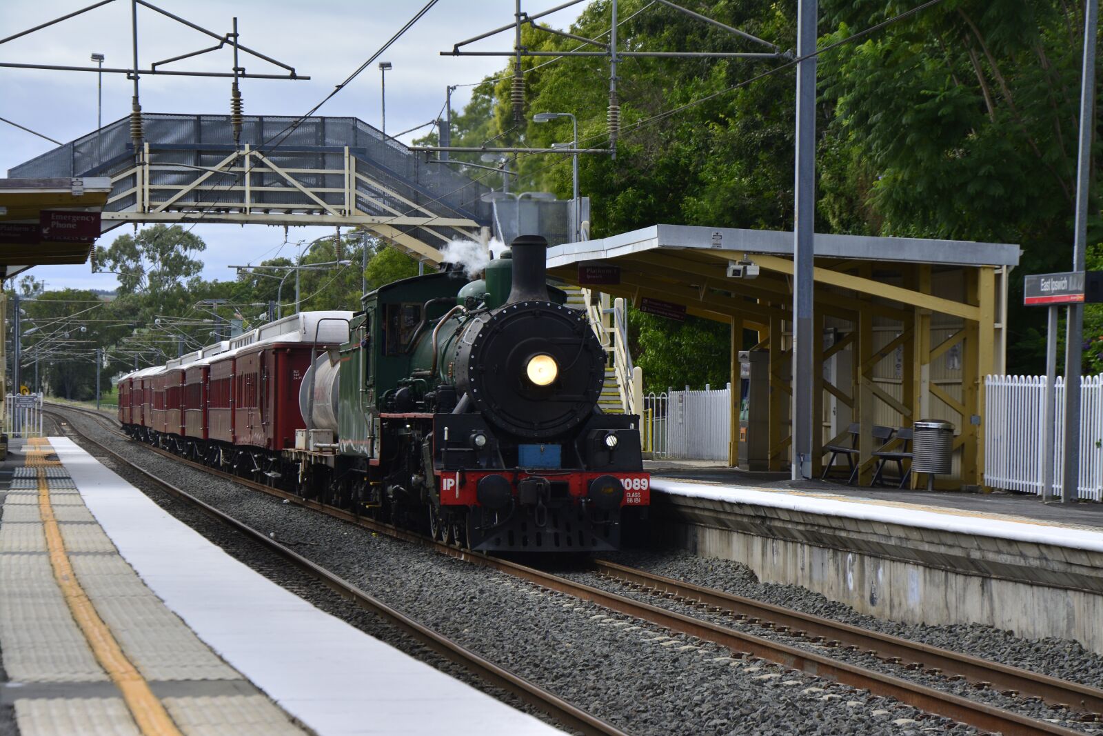 Nikon D5200 sample photo. Brisbane, queensland, train photography