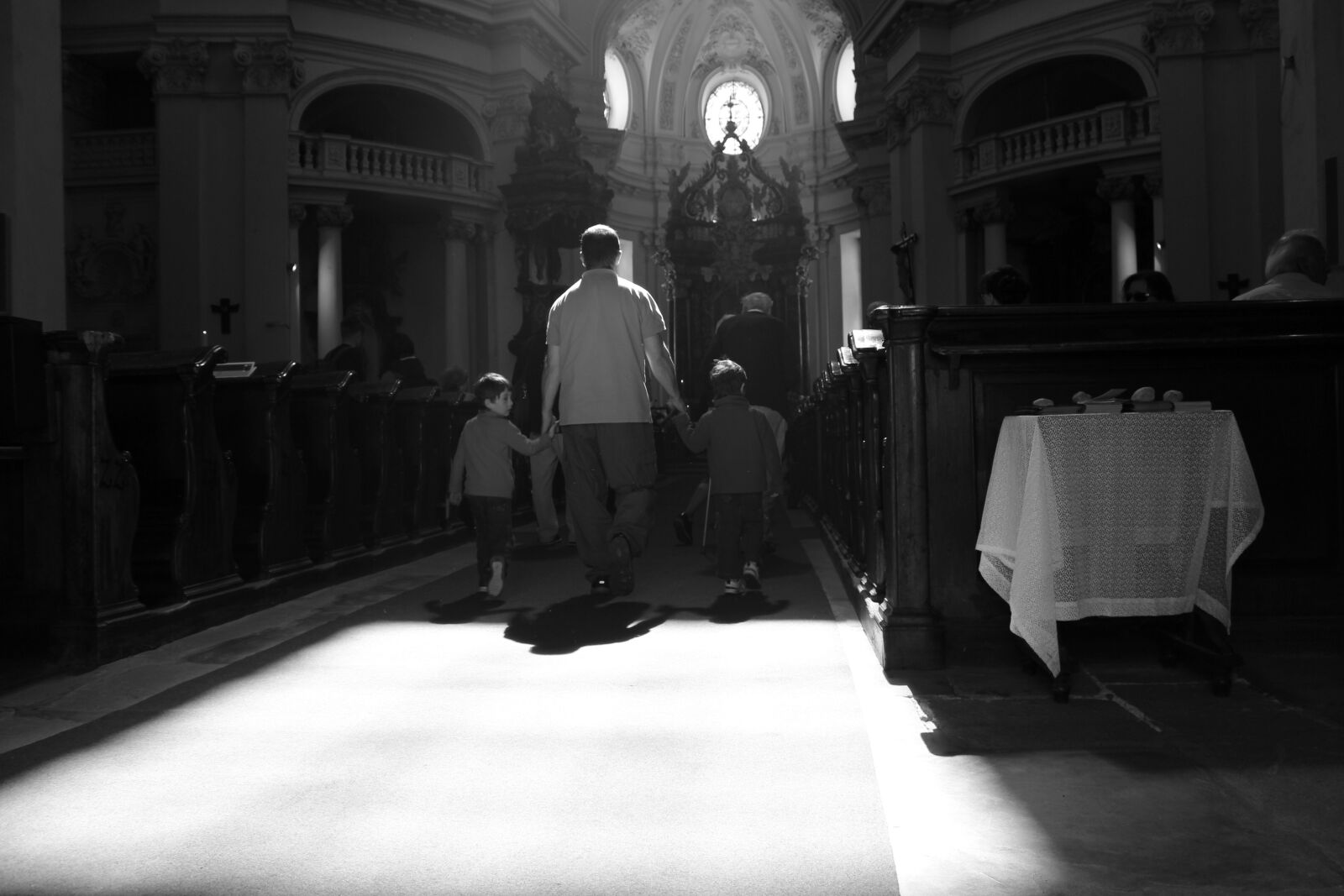 Canon EOS 600D (Rebel EOS T3i / EOS Kiss X5) sample photo. Church, sun, beam photography