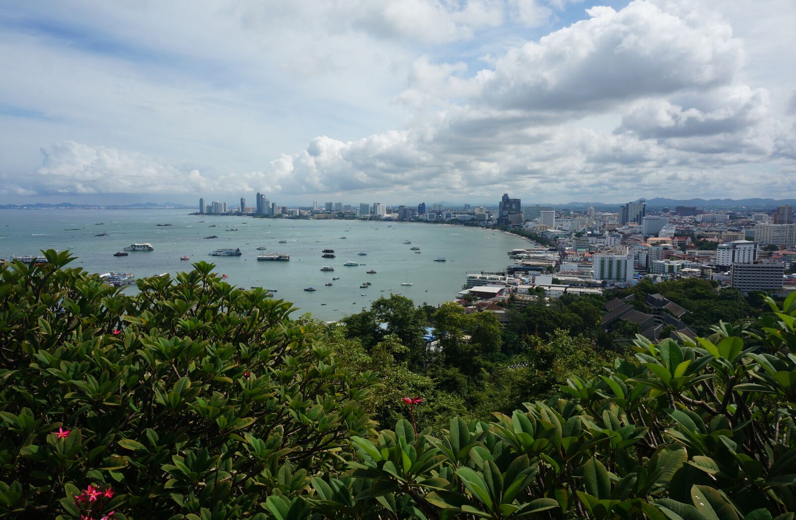 Sony Alpha NEX-5R sample photo. Pratumnak, viewpoint, pattaya photography