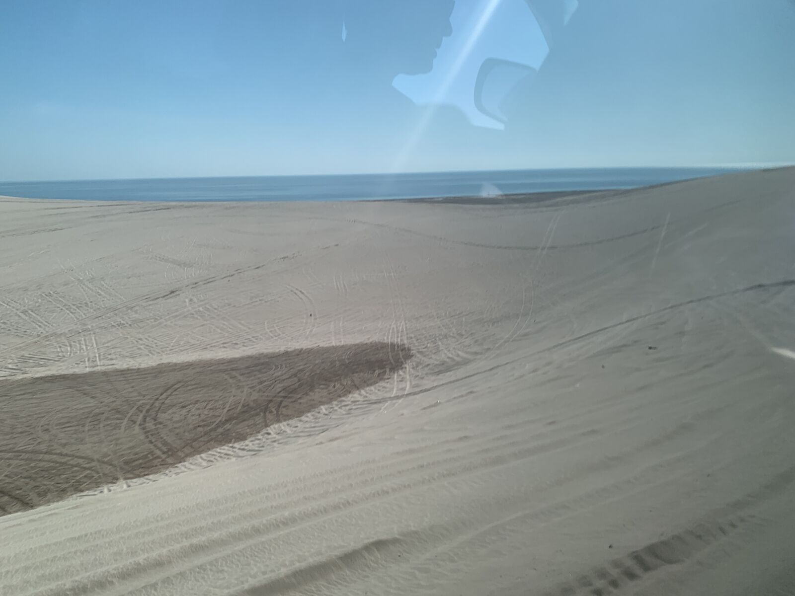 iPhone XR back camera 4.25mm f/1.8 sample photo. Desert, sand, hot photography