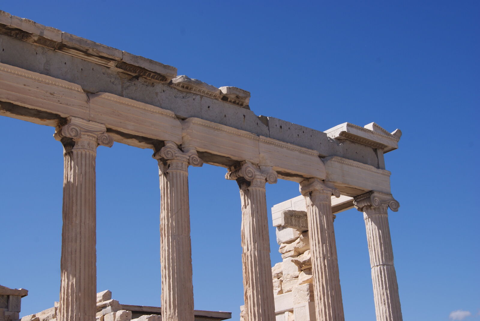 Sony Alpha DSLR-A230 sample photo. Ancient, blue, sky, building photography
