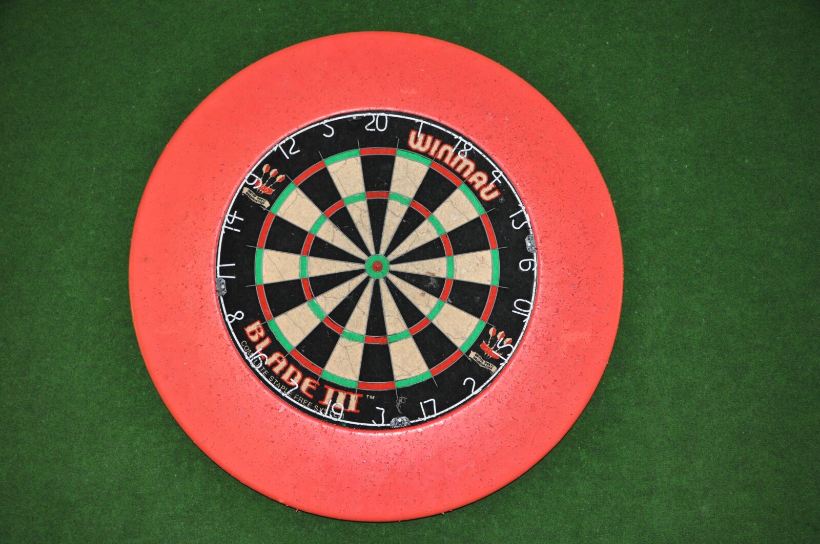 Nikon D90 sample photo. Dart board, target, bull's photography