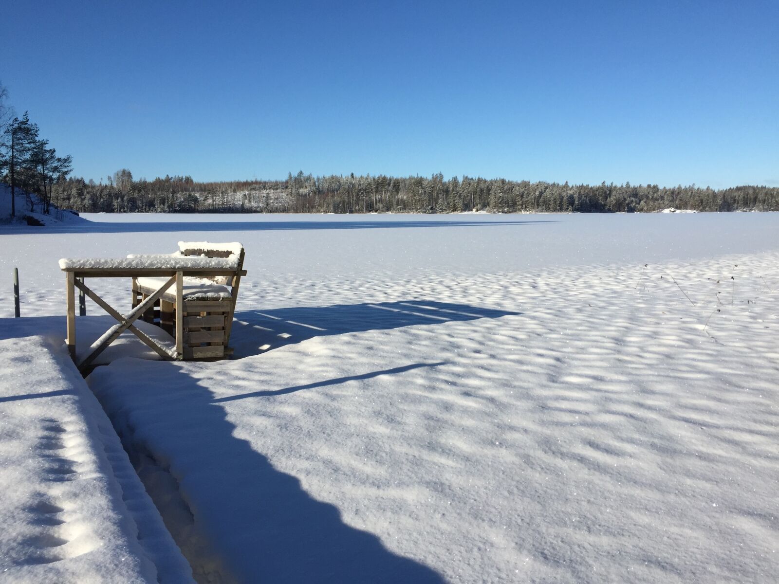 Apple iPhone 6 sample photo. Frozen lake, snow, white photography