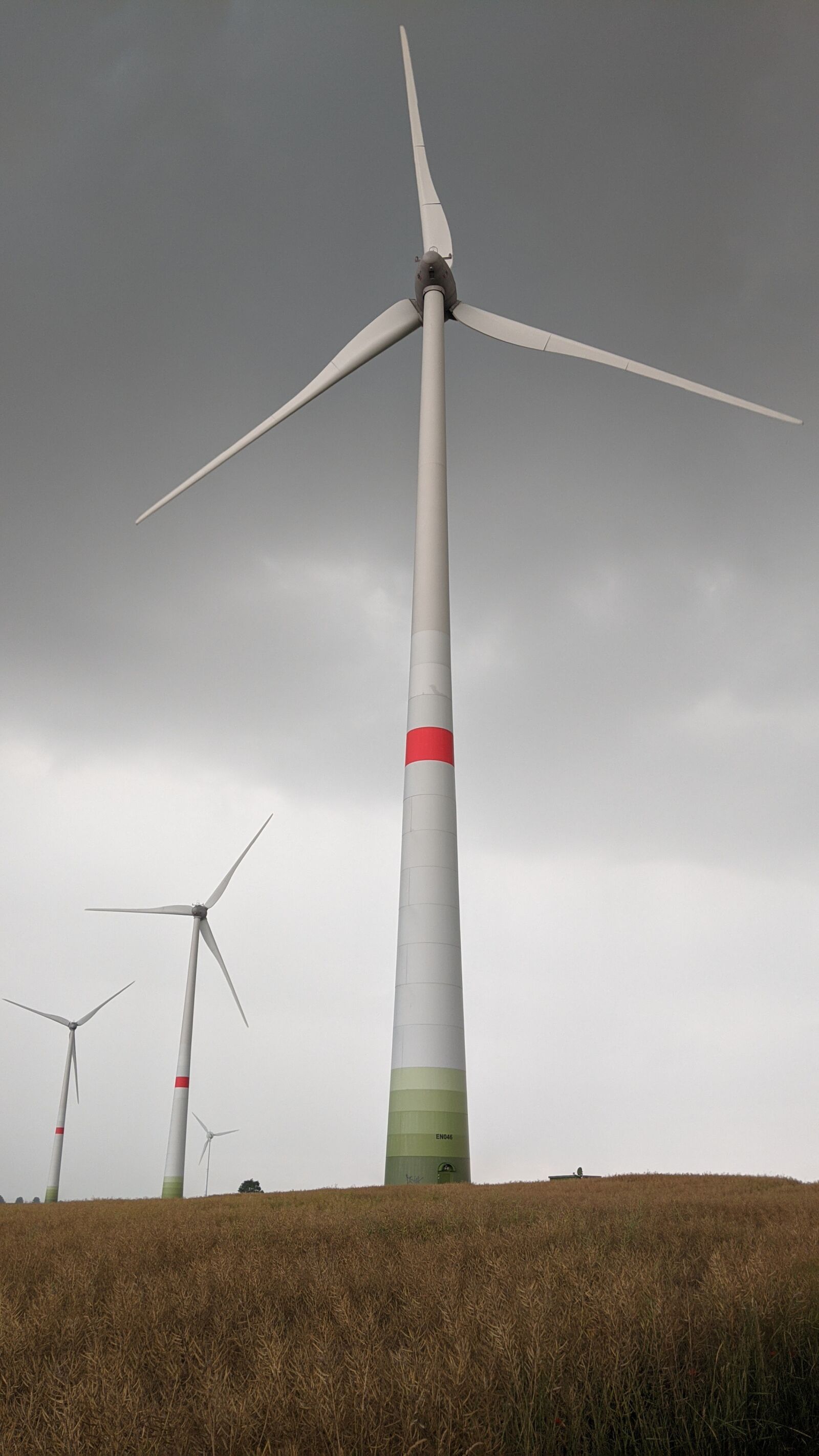 Google Pixel 2 XL sample photo. Wind turbine, windr der photography