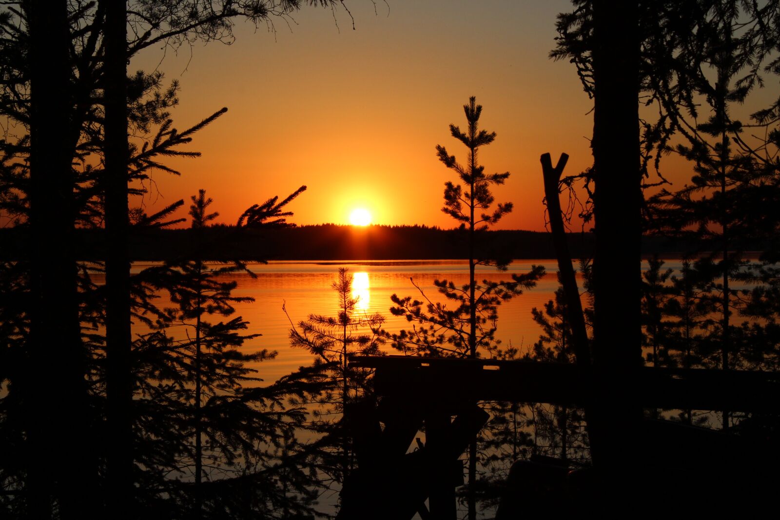 Canon EOS 1300D (EOS Rebel T6 / EOS Kiss X80) sample photo. Sunset, nature, reflection photography