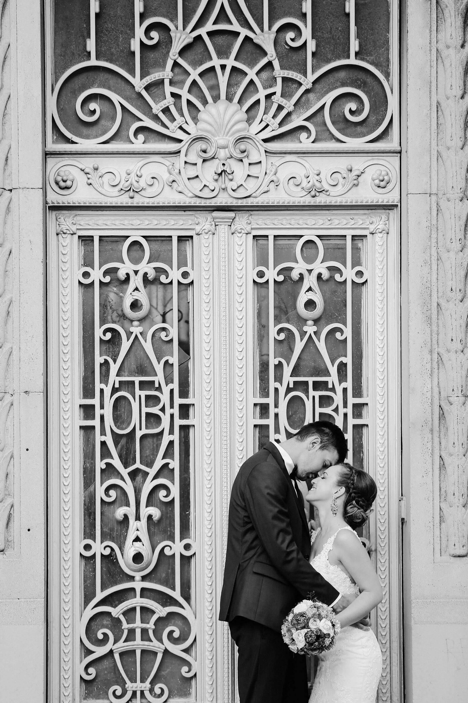 Canon EOS 5D Mark III sample photo. Black and white, front photography