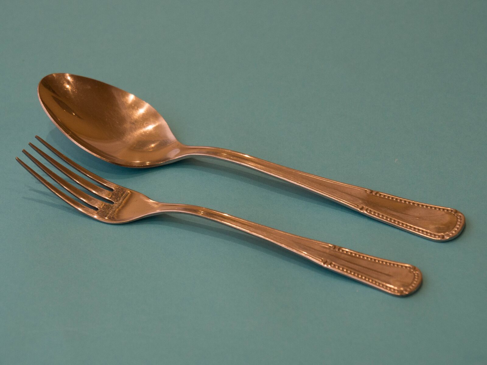 Olympus OM-D E-M10 II sample photo. Cutlery, spoon, fork photography