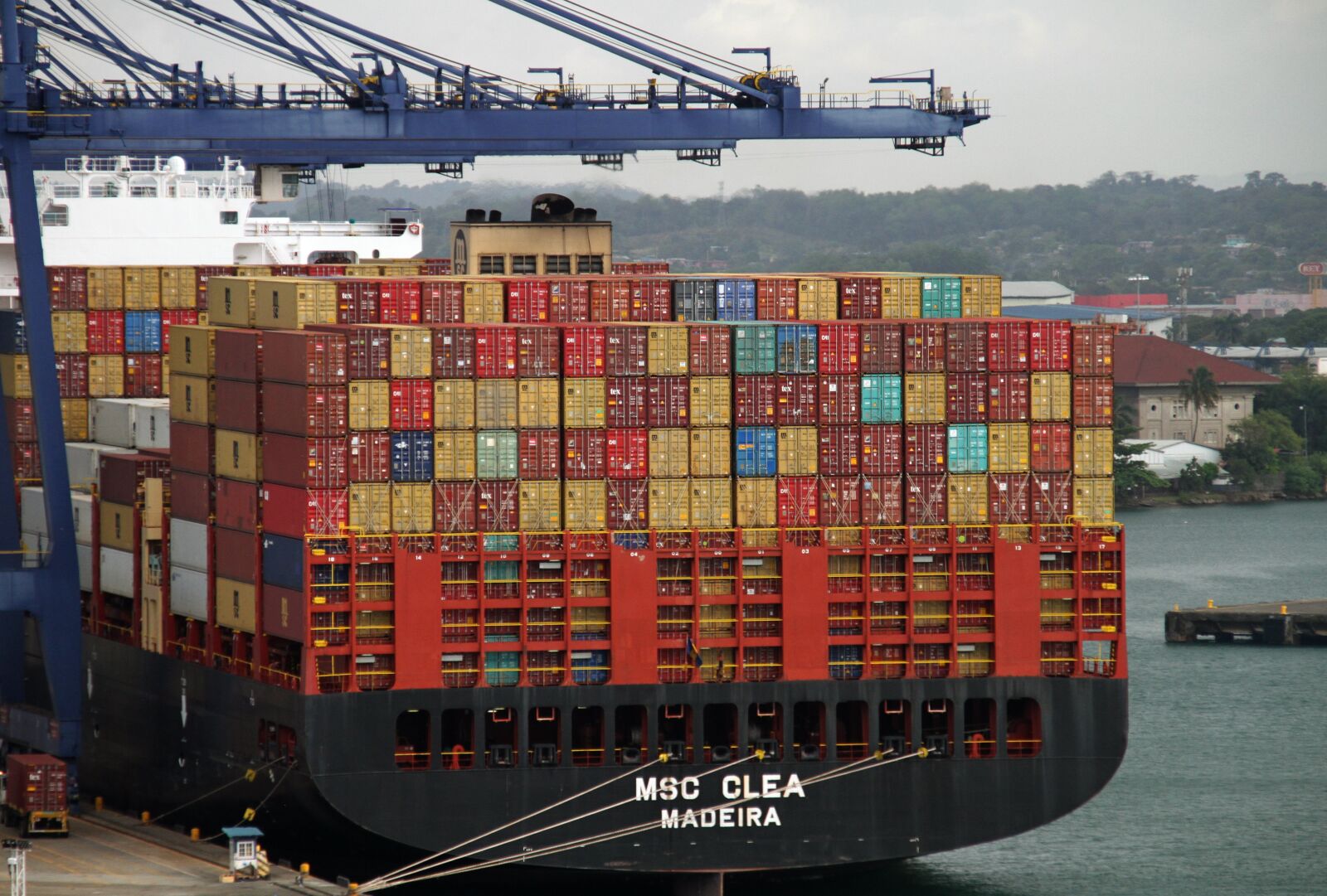 Canon EOS 7D sample photo. Containers, cargo, export photography