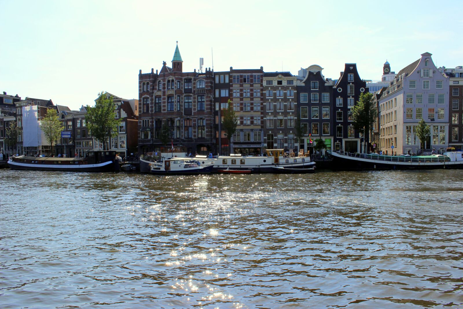 Canon EOS 600D (Rebel EOS T3i / EOS Kiss X5) sample photo. Amsterdam, houses, canal photography