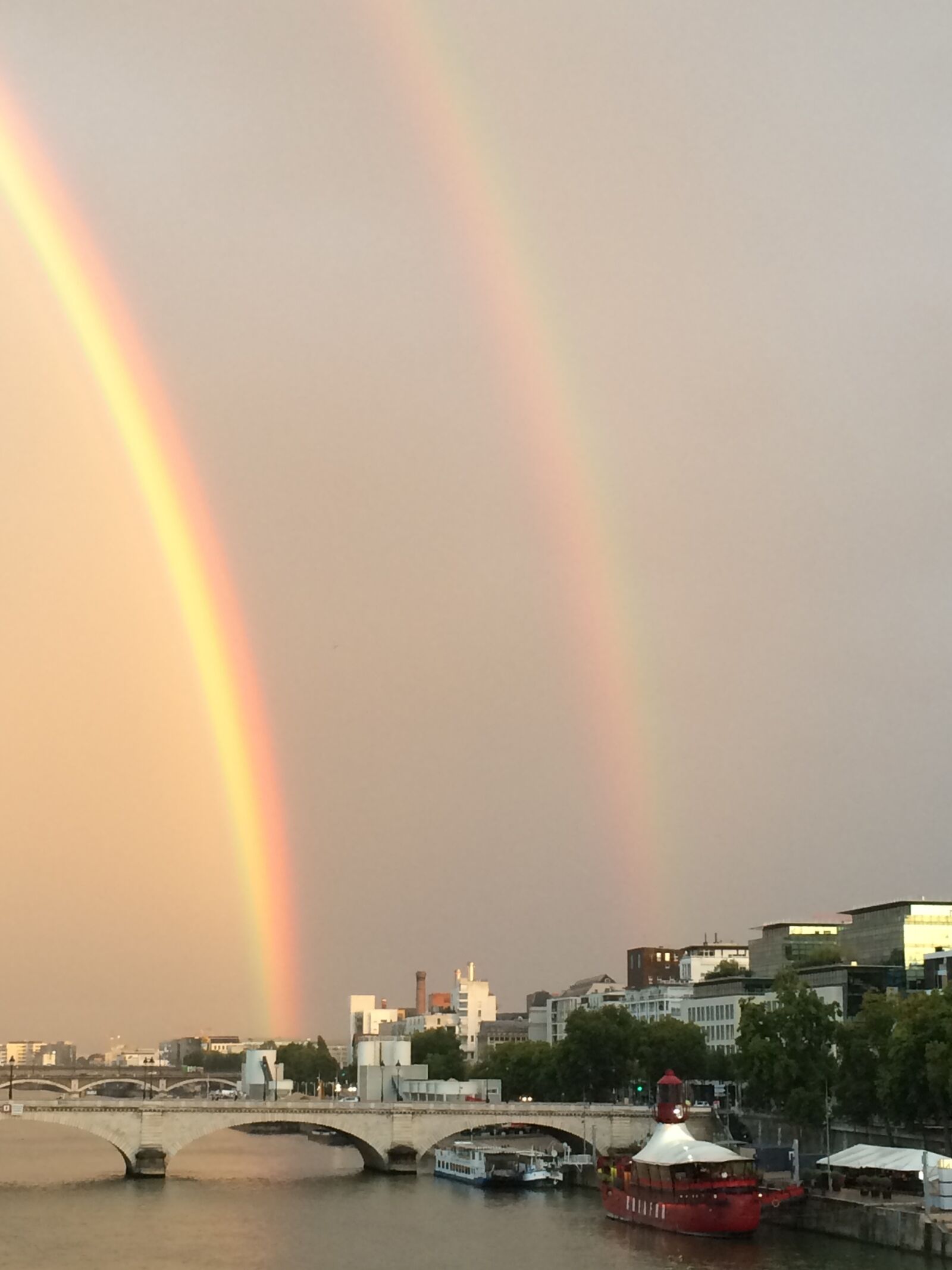 iPhone 5s back camera 4.12mm f/2.2 sample photo. Rainbow, paris, its photography
