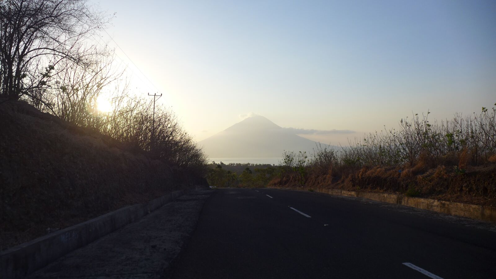 Panasonic Lumix DMC-LX7 sample photo. Road, summer, island photography