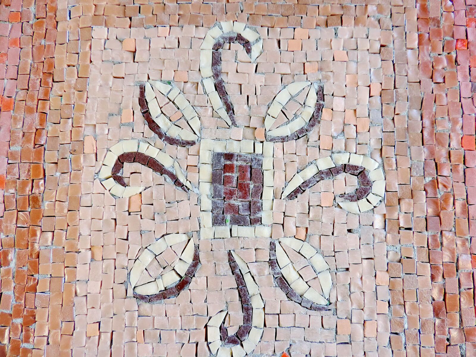 Nikon Coolpix P520 sample photo. Arabesque, decoration, mosaic, wall photography
