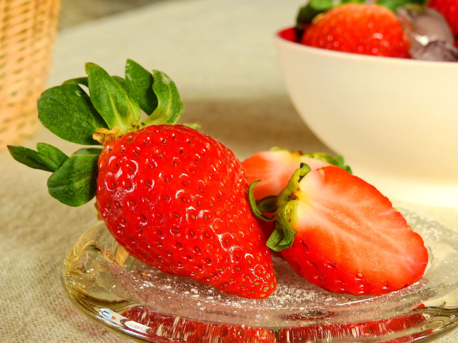 Nikon Coolpix P900 sample photo. Strawberries, berries, fruits photography