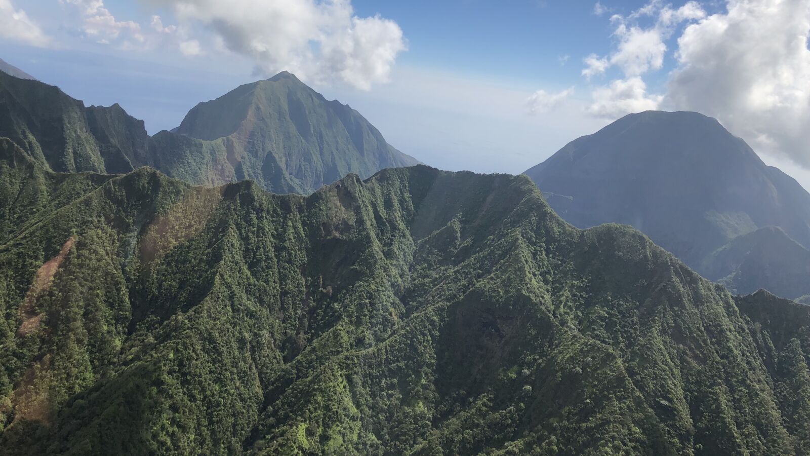iPhone 8 Plus back dual camera 3.99mm f/1.8 sample photo. Maui, hawaii, mountains photography