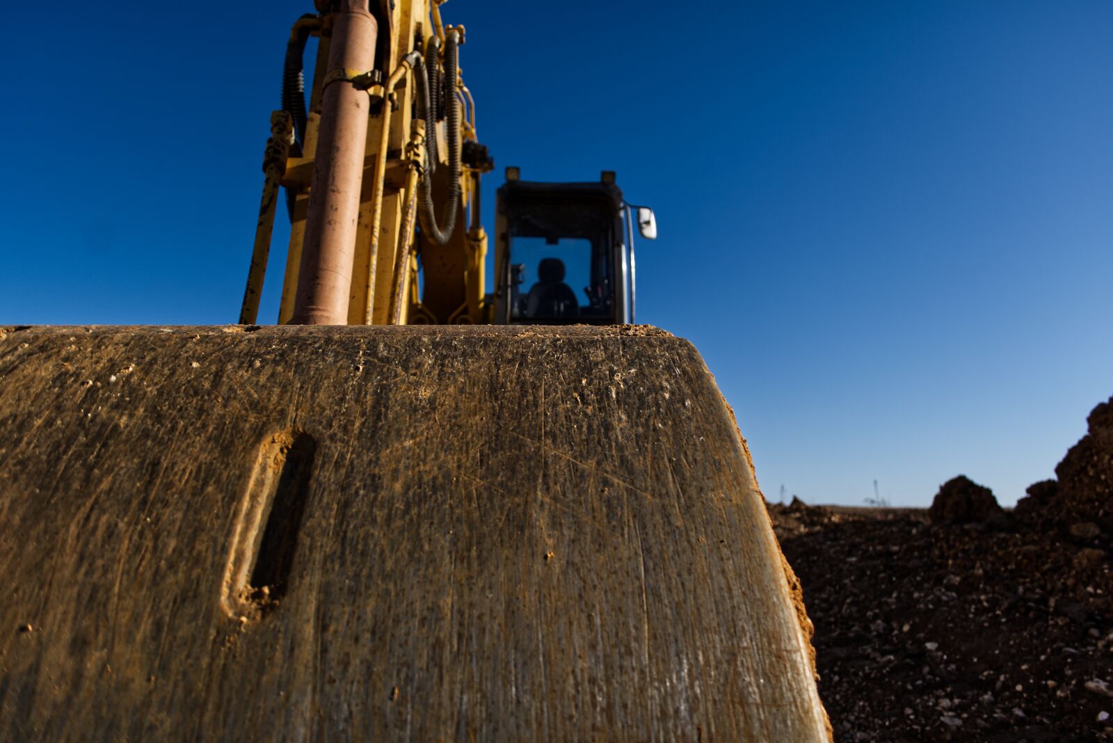 Nikon D5500 sample photo. Excavators, construction machine, chain photography