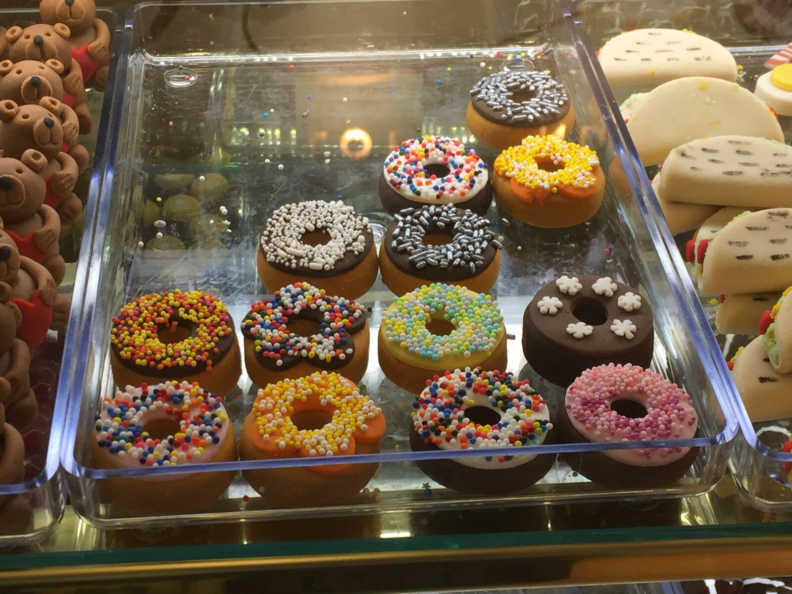 iPhone 6 Plus back camera 4.15mm f/2.2 sample photo. Cake, dessert, donuts, doughnuts photography