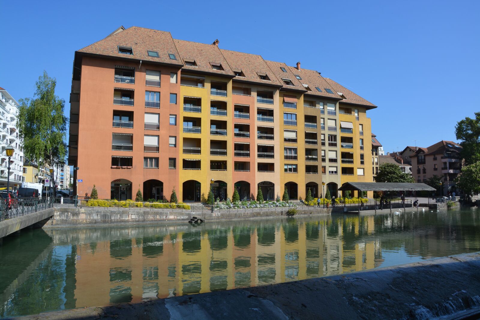 Nikon D5200 sample photo. Residence, building, modern photography