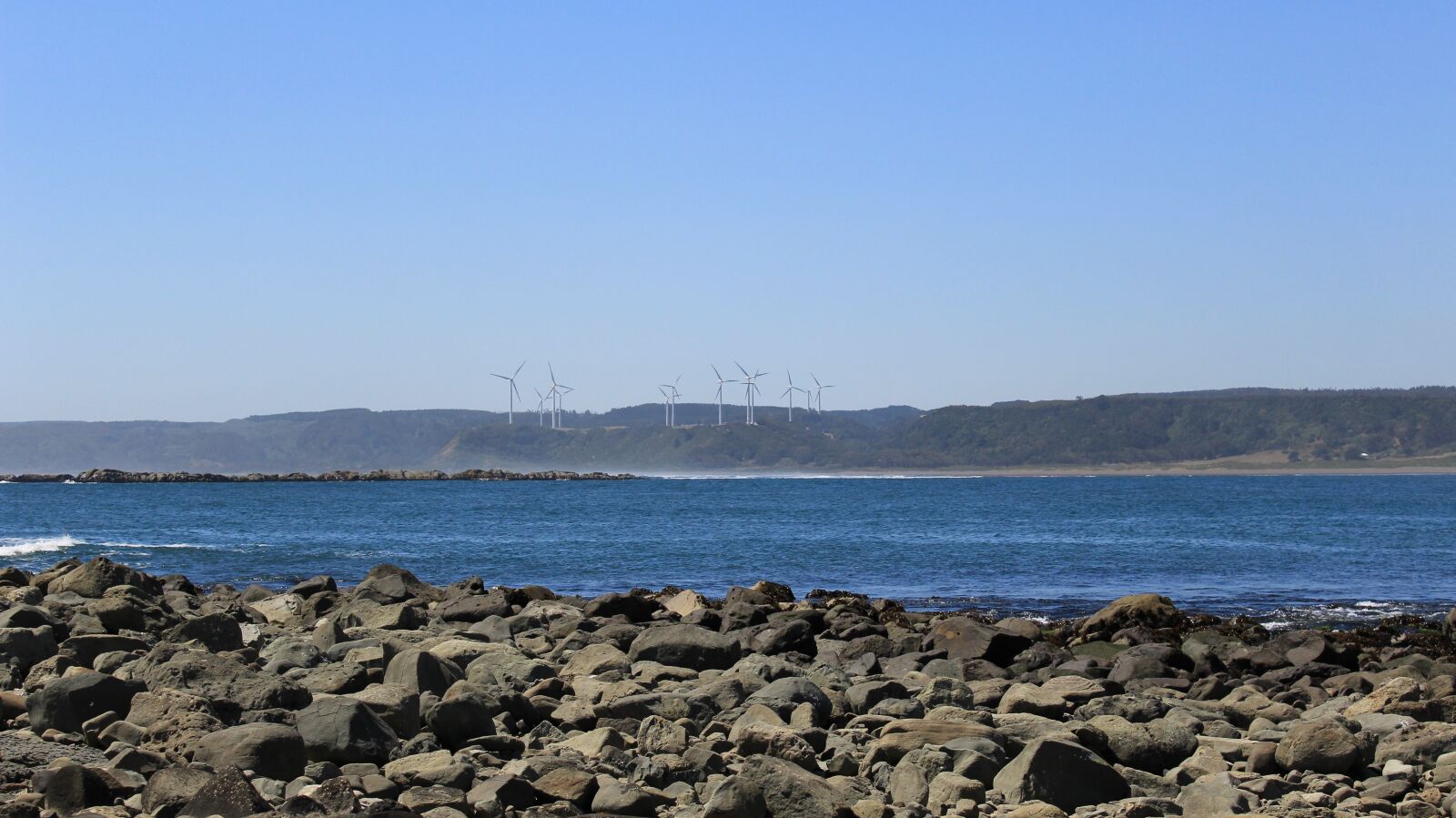 Canon EOS 1200D (EOS Rebel T5 / EOS Kiss X70 / EOS Hi) sample photo. Energy, beach, wind photography