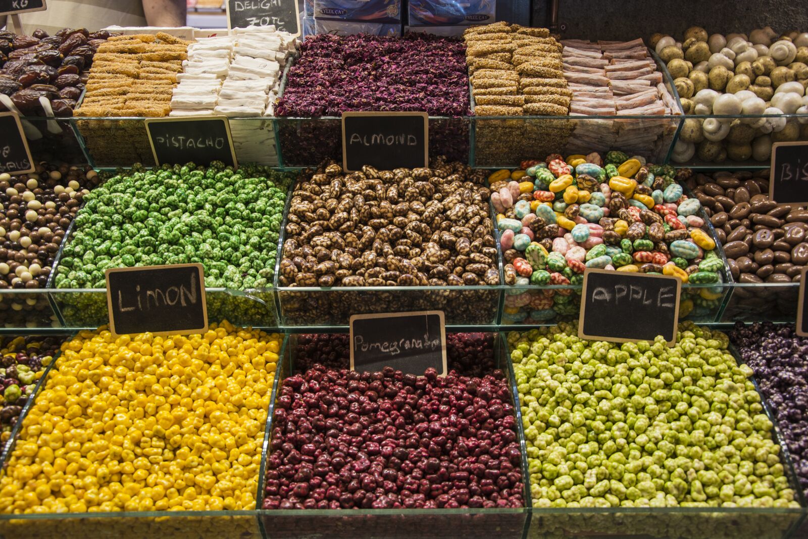 Nikon D5200 sample photo. Confectionery, food, red photography