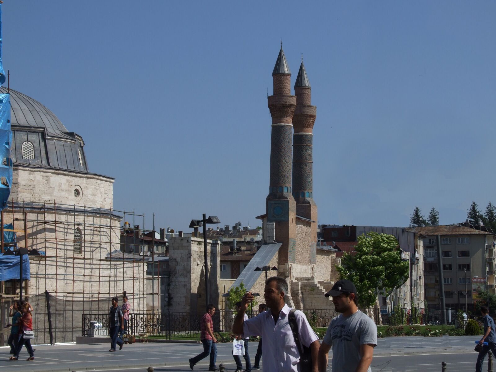 Fujifilm FinePix S9600 sample photo. Sivas, madrasah, minaret photography