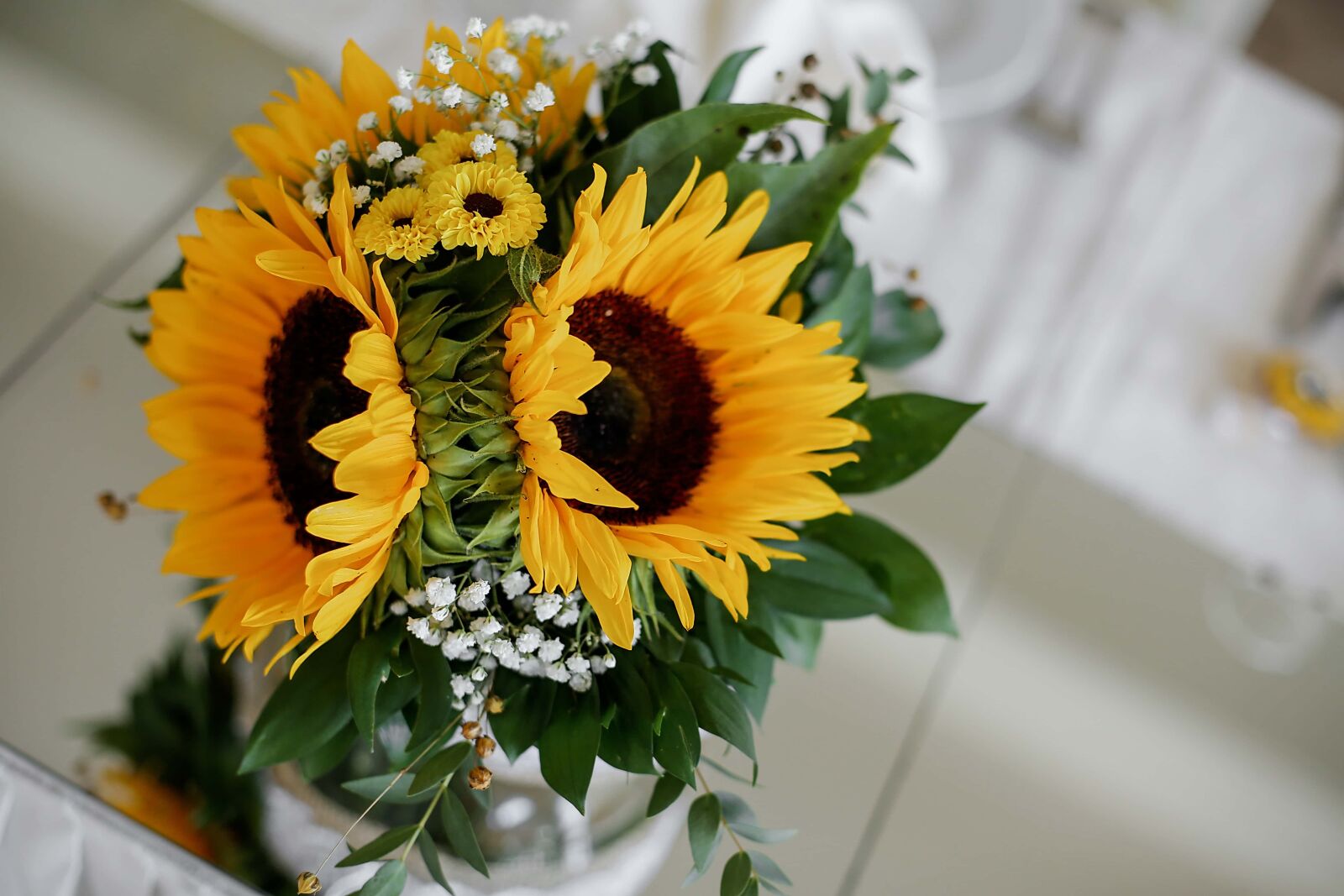 Canon EOS 5D Mark III + Canon EF 50mm F1.4 USM sample photo. Sunflower, close-up, vase, flower photography
