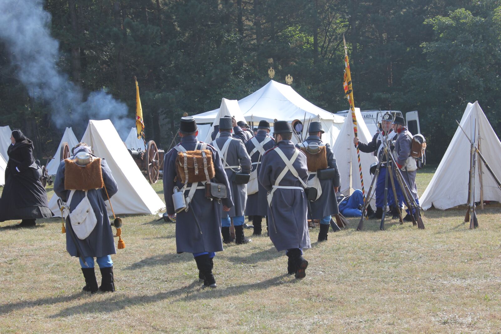 Canon EOS 550D (EOS Rebel T2i / EOS Kiss X4) sample photo. History, soldiers, military parade photography