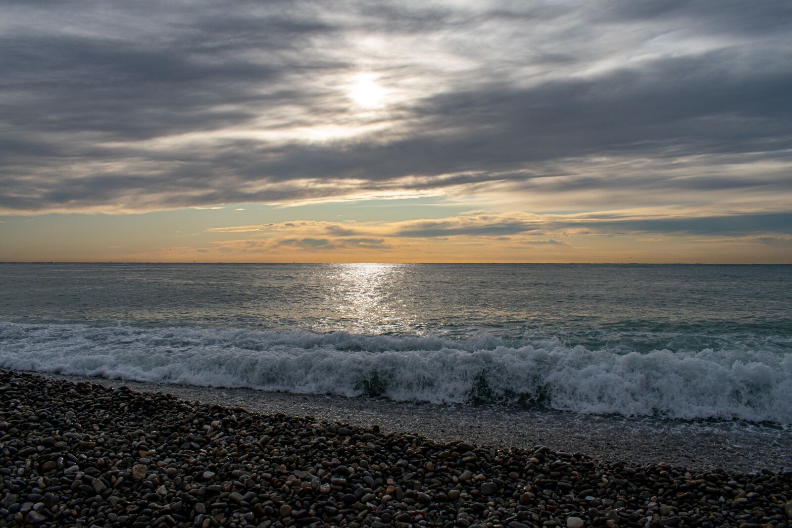 Nikon D5600 sample photo. Sea, beach, city photography