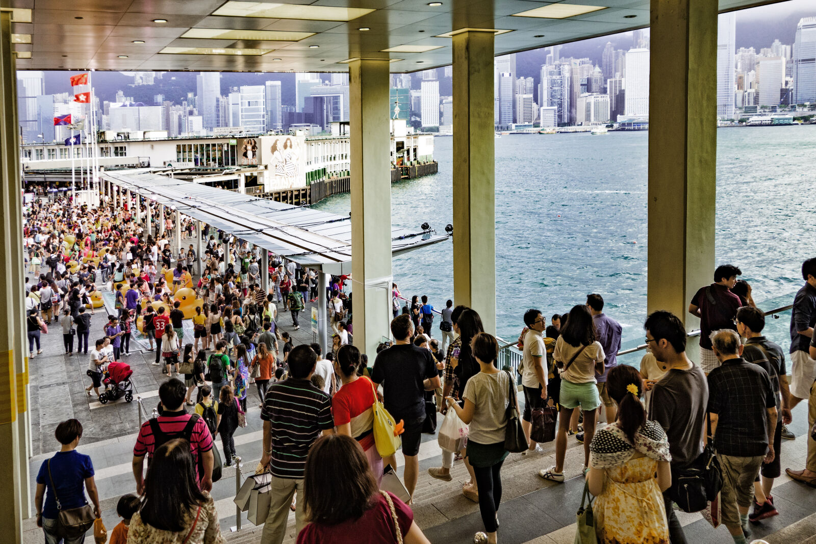Sony Cyber-shot DSC-RX100 sample photo. Architecture, buildings, commerce, crowd photography