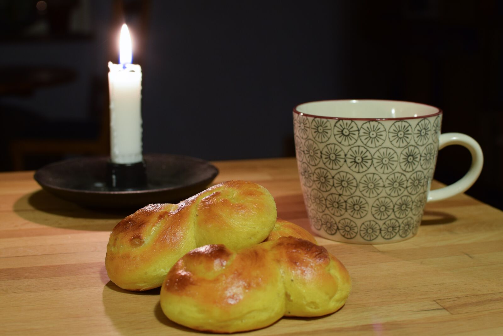 Nikon D3300 sample photo. Saffron bun, lucia, lussekatter photography