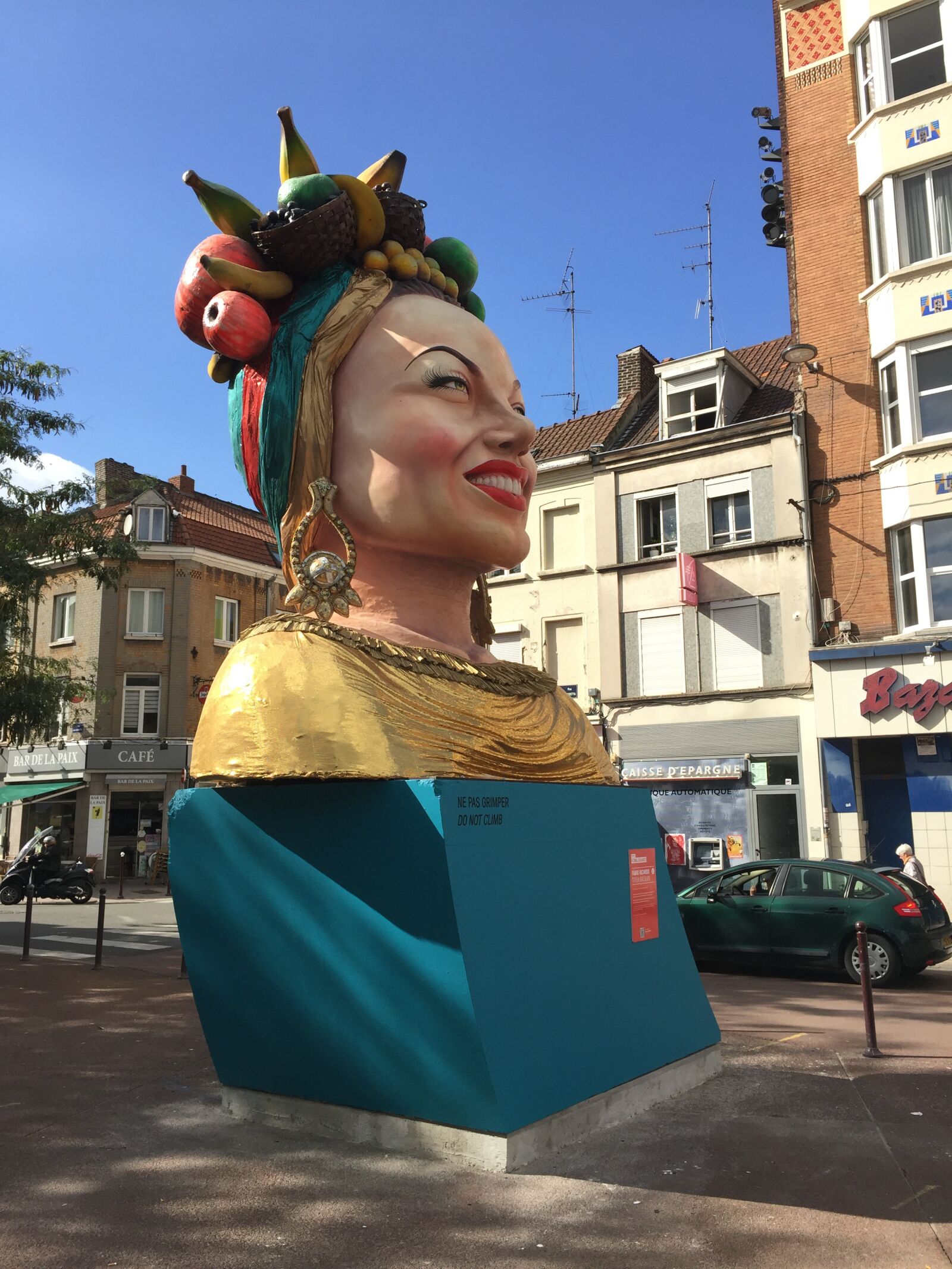 iPhone 6 Plus back camera 4.15mm f/2.2 sample photo. Lille, giant, wazemmes photography
