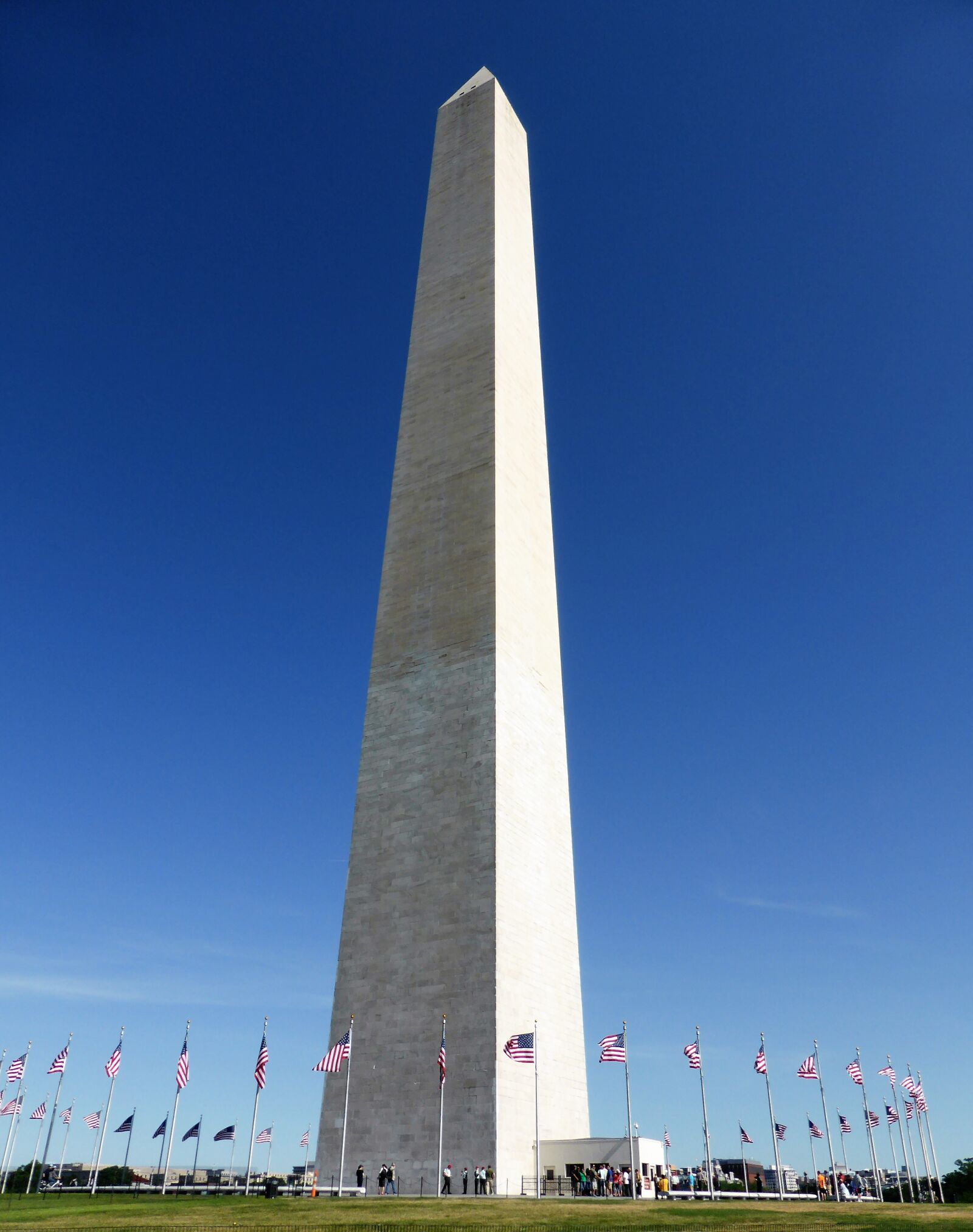 Panasonic Lumix DMC-ZS30 (Lumix DMC-TZ40) sample photo. Monument, needle, obelisk photography