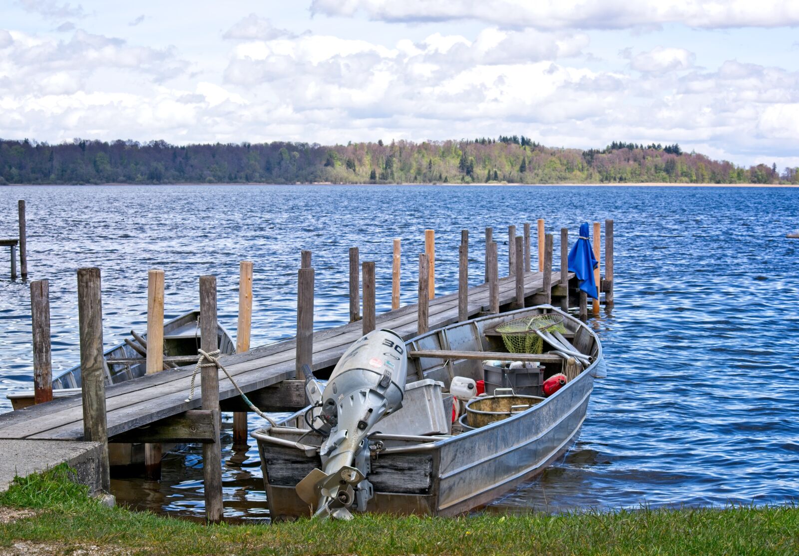 55.0-200.0mm f/4.0-f/5.6 sample photo. Boat, jetty, fishing boat photography