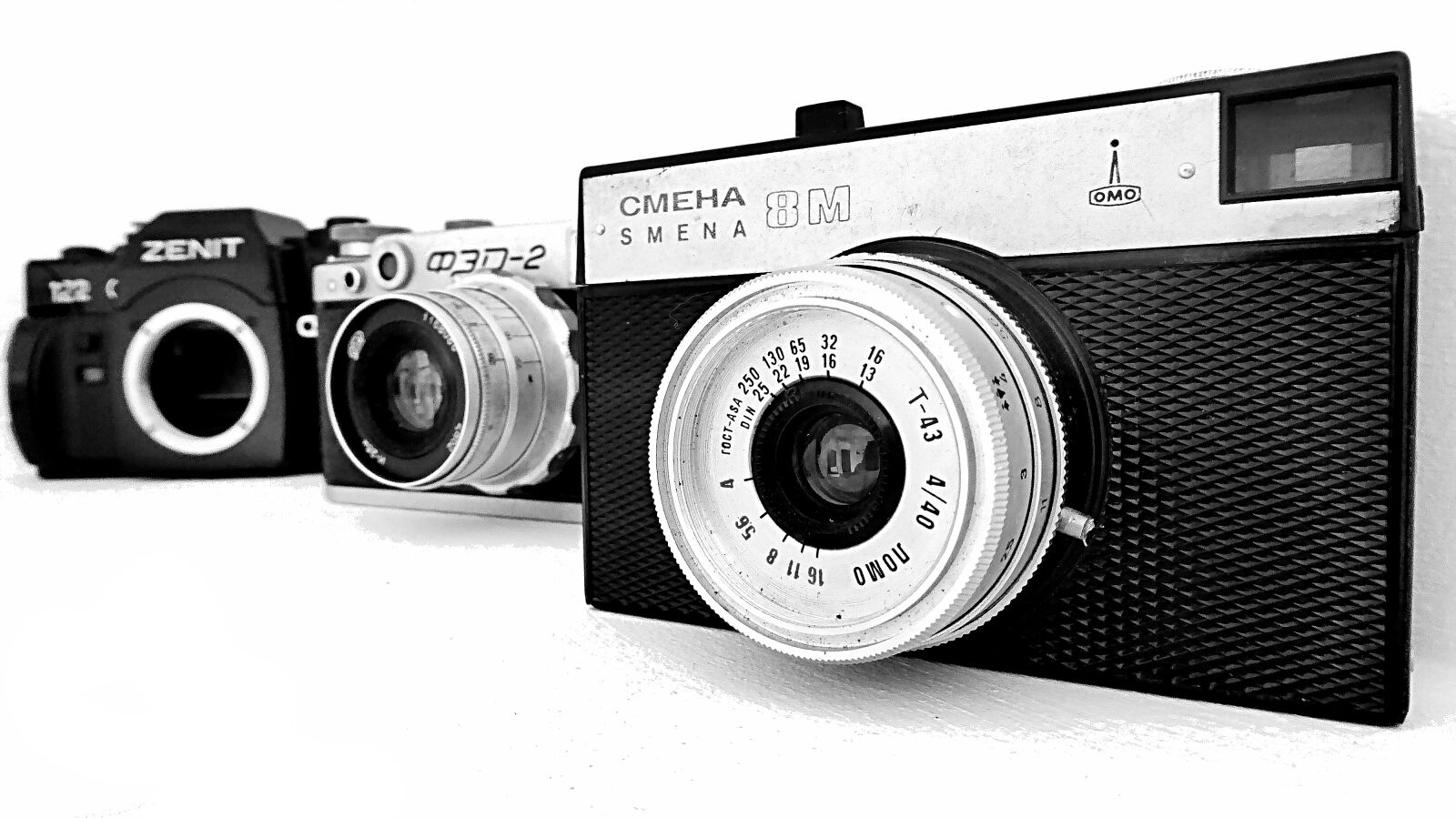 Panasonic Lumix DMC-ZS40 (Lumix DMC-TZ60) sample photo. Lens, camera, outdated photography