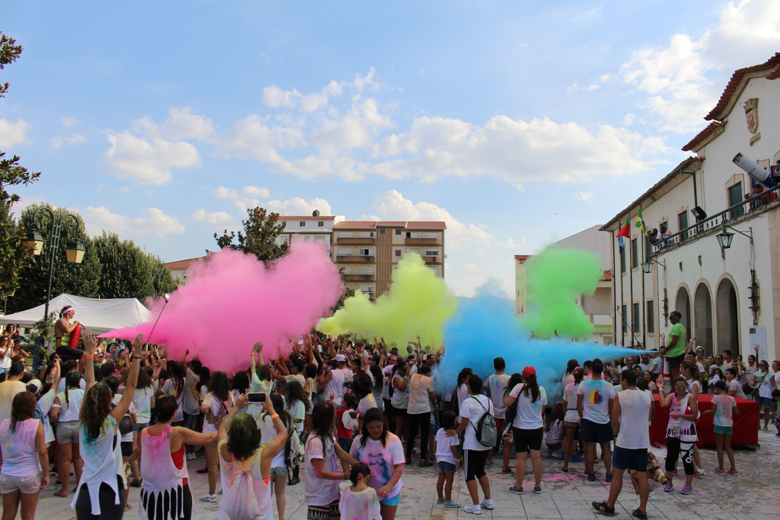 Canon EOS 700D (EOS Rebel T5i / EOS Kiss X7i) sample photo. Color, run photography