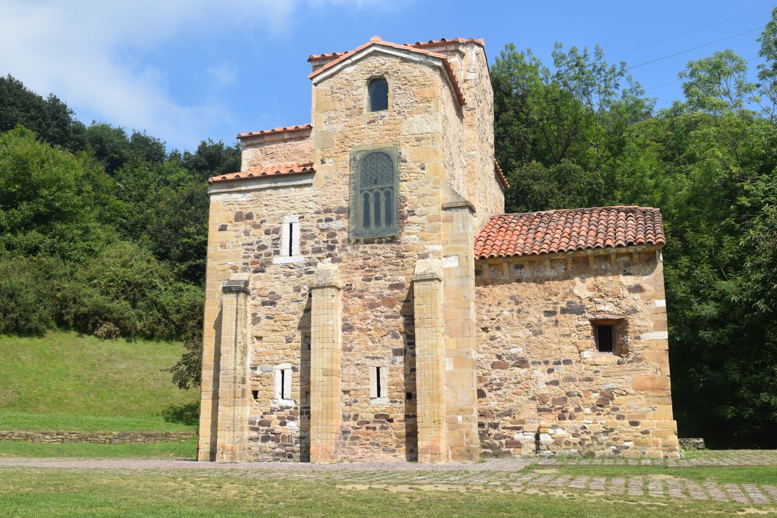 Nikon D3300 sample photo. Oviedo, asturias, spain photography